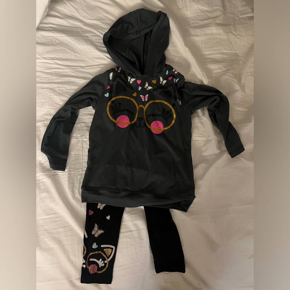 Kitty outfit